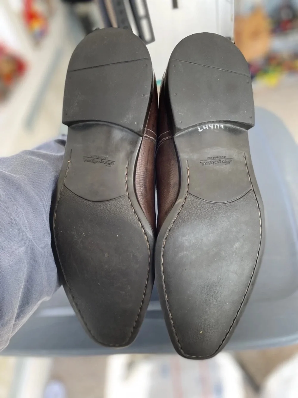 Santoni Made in Italy Almond Toe Oxford Dress Shoe in Brown Size 9.5 D